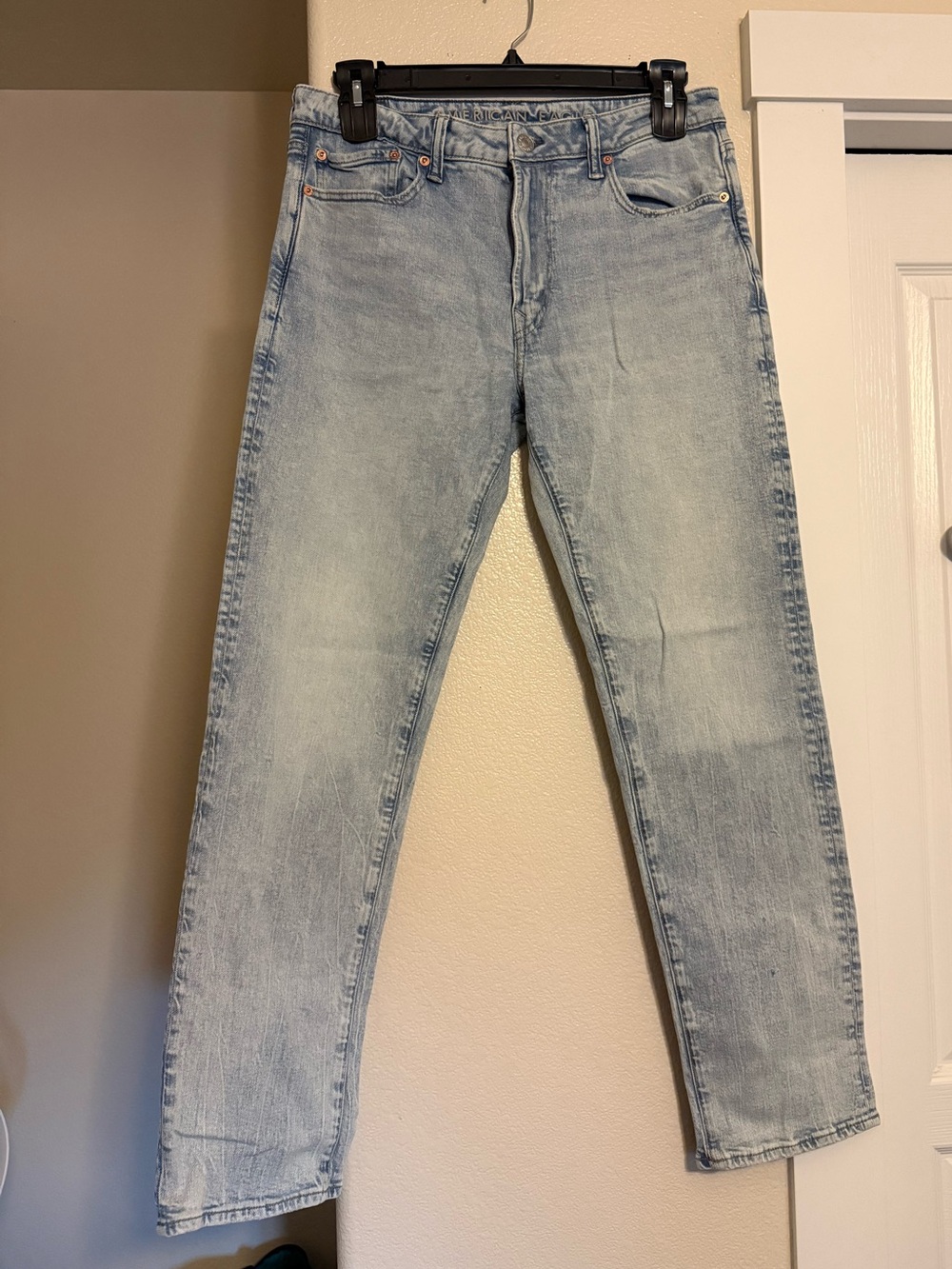 Men’s American Eagle brand slim straight jeans, size: 33x34